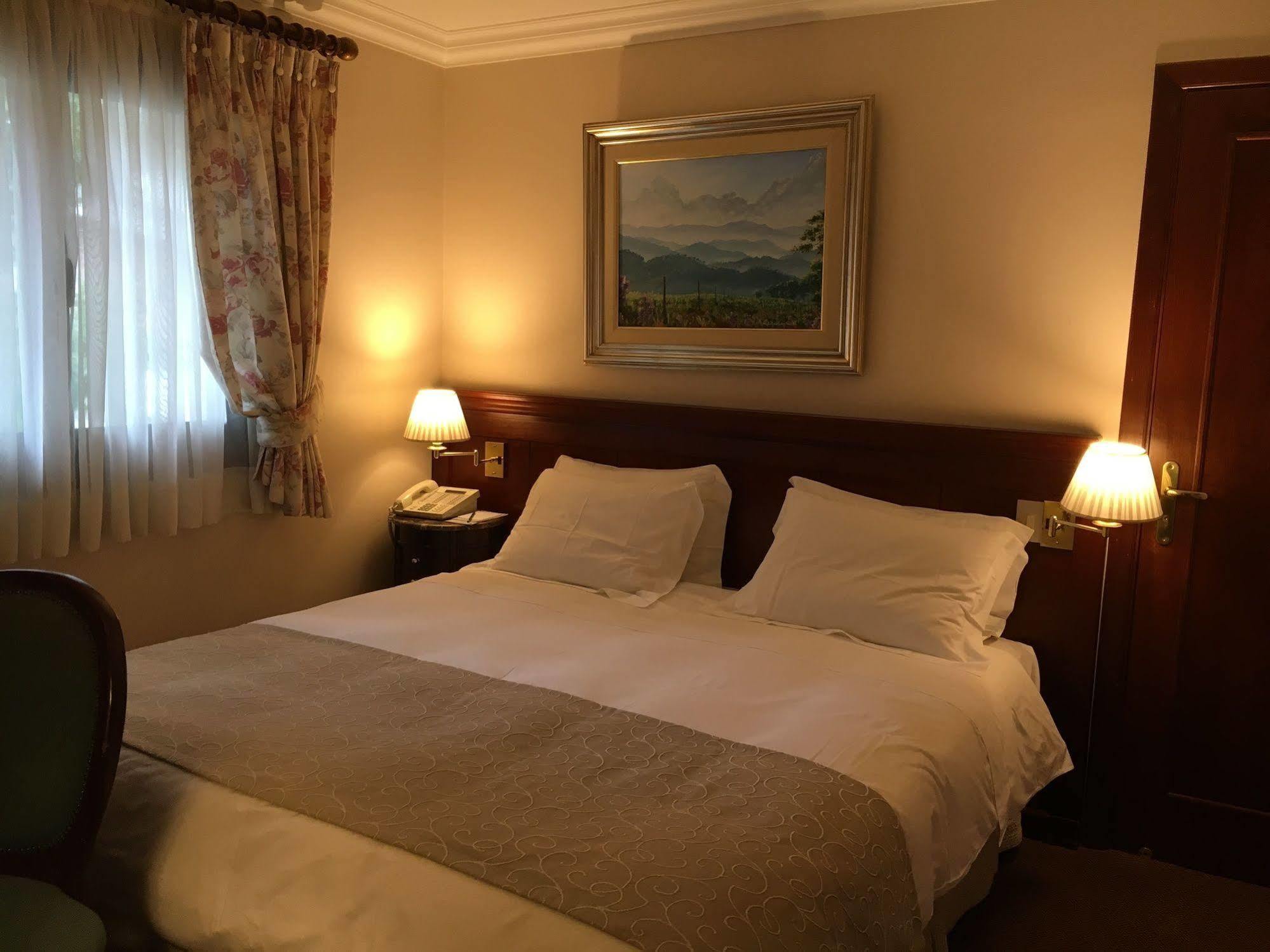 Hotel Frontenac Campos do Jordão Exteriör bild